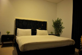 Penta Square - Executive Studio Suite
